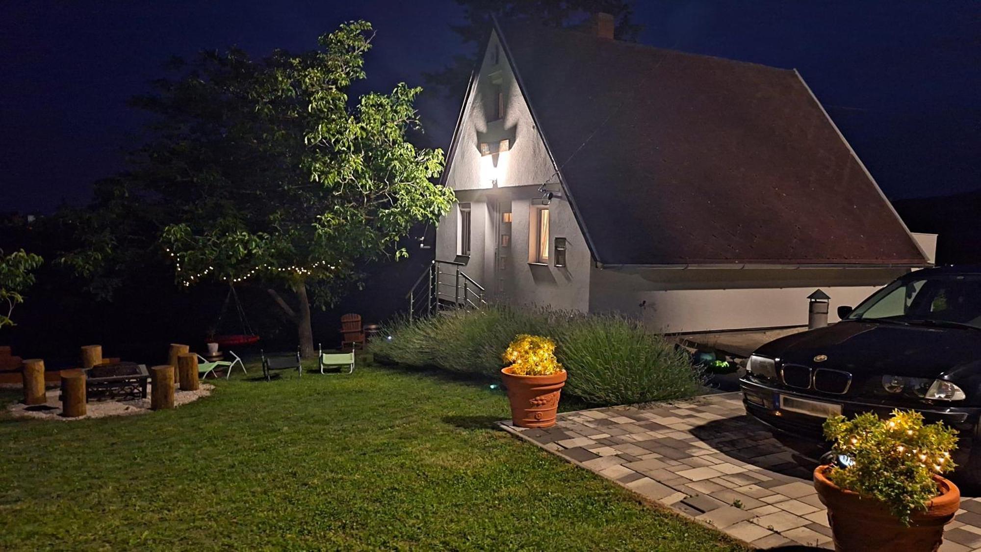 Hillside Cottage Pécs Esterno foto